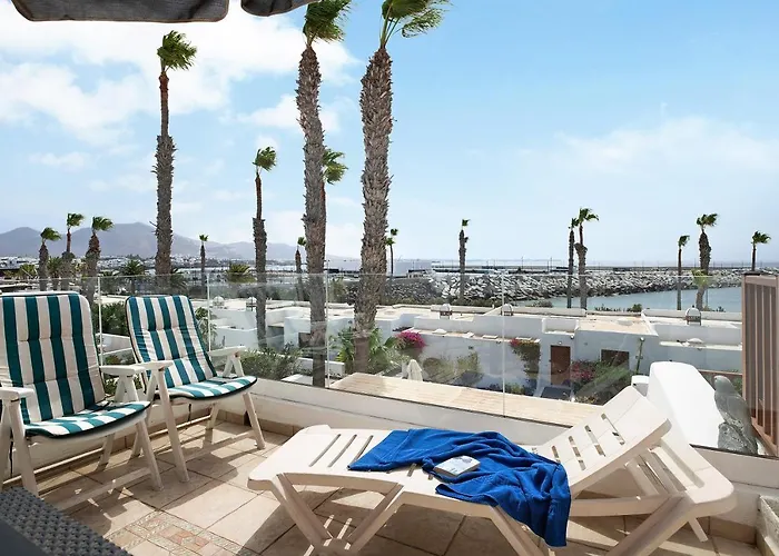 Puerto Chico 8 Apartmán *